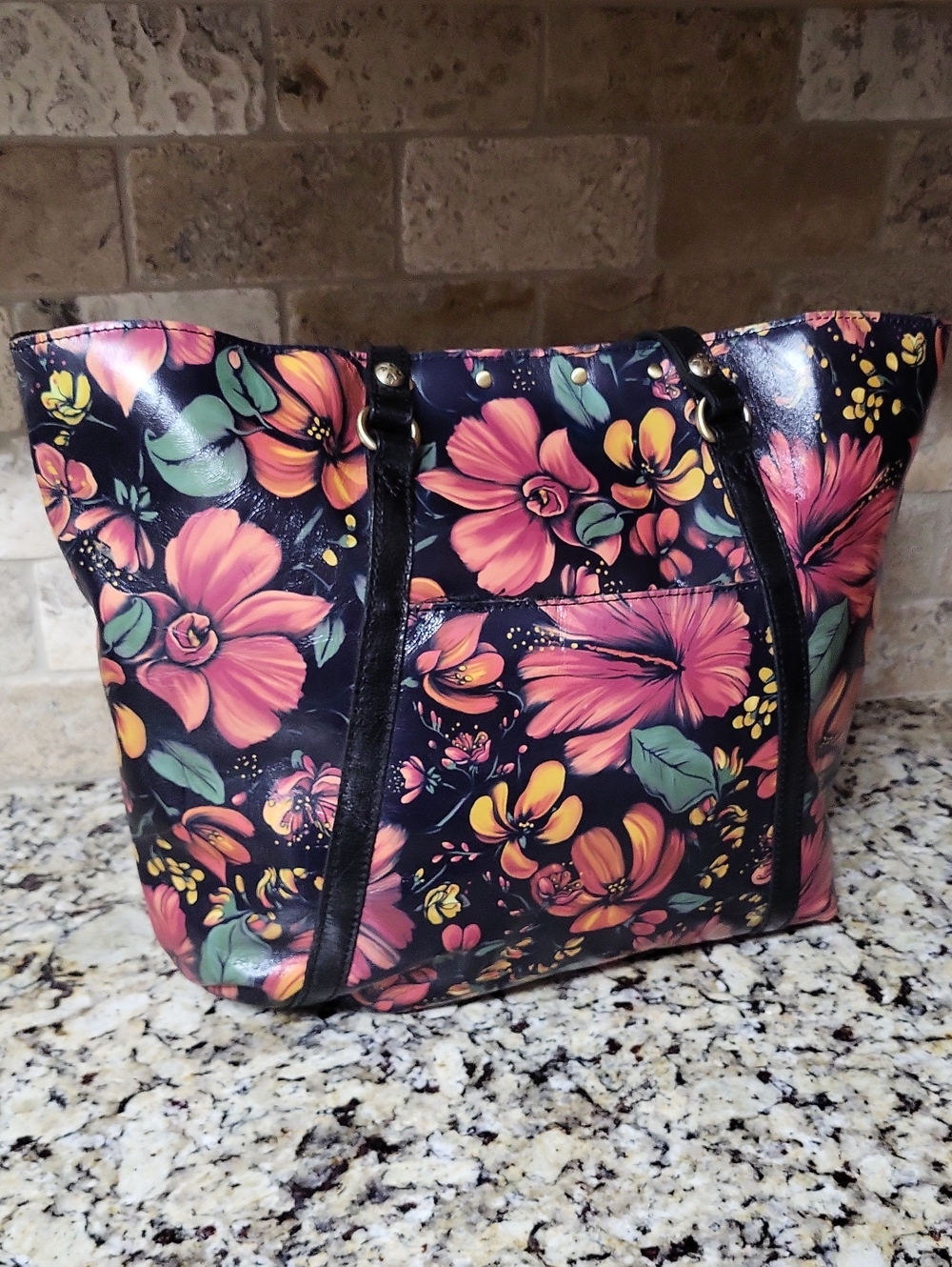 Patricia Nash Benvenuto Tote Tropical Escape - Picture 5 of 12